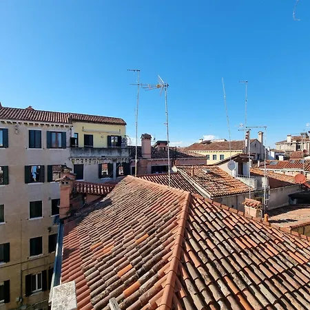 Marzia Venecia